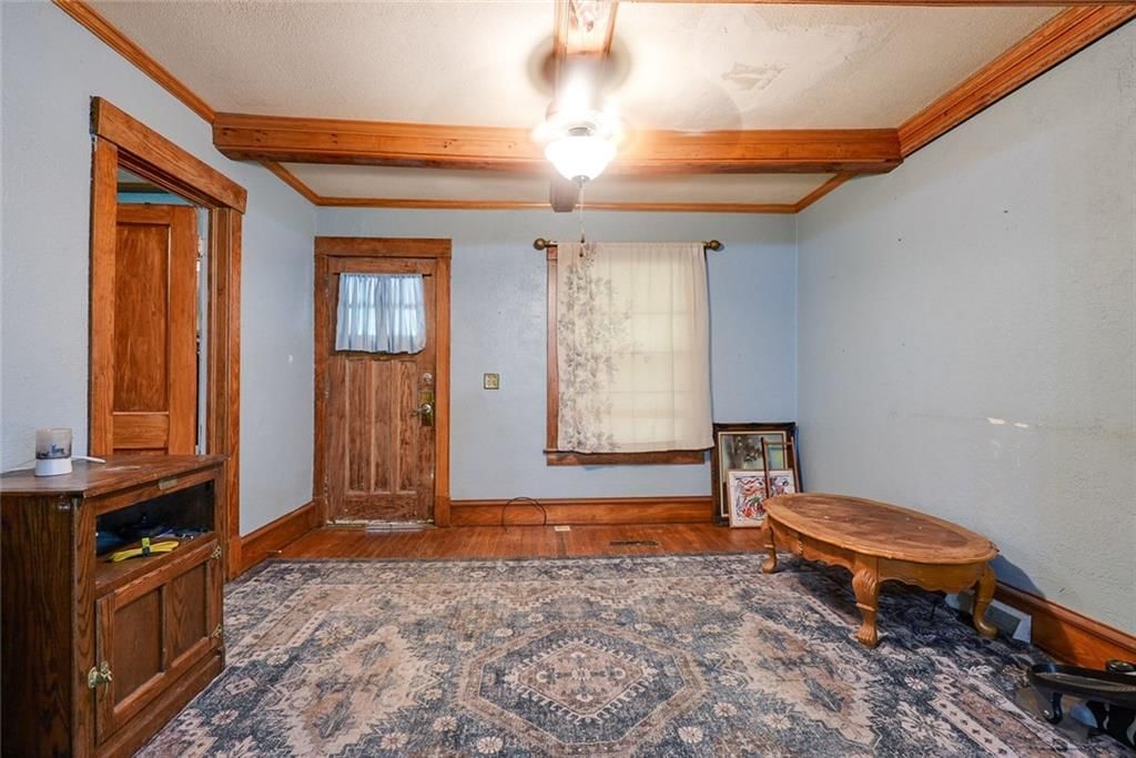 604 S Glenwood Avenue — photo 3