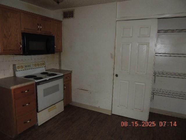 6933 NE 55th Street — photo 13