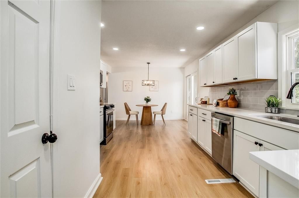 2302 Girard Street — photo 13