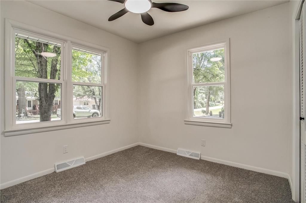 2302 Girard Street — photo 16