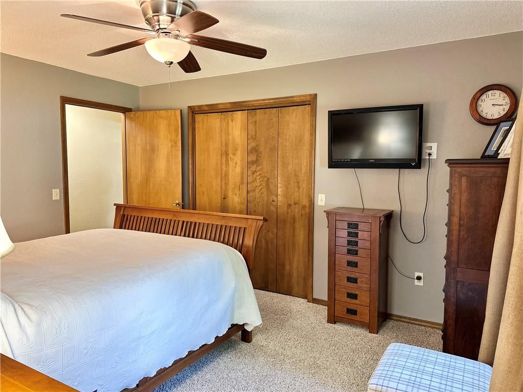 1716 Hillcrest Drive — photo 21
