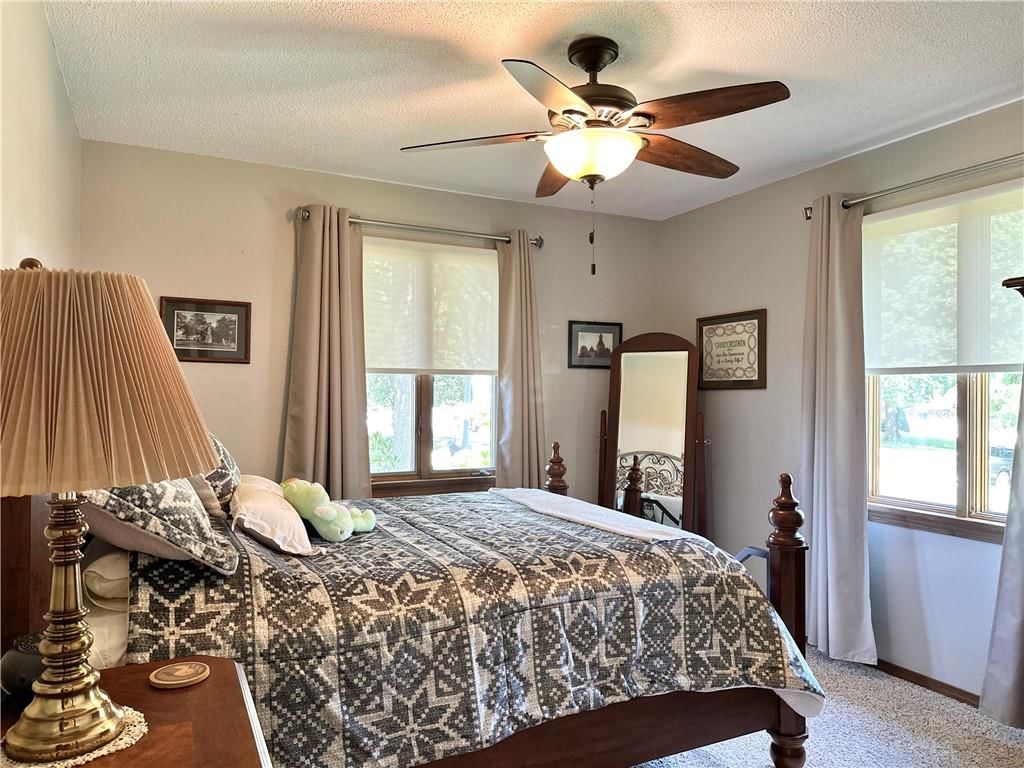 1716 Hillcrest Drive — photo 24