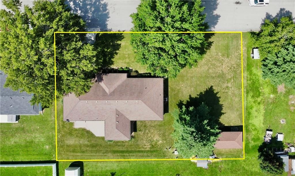 1716 Hillcrest Drive — photo 30