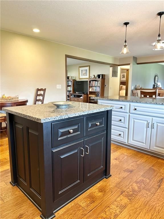 1716 Hillcrest Drive — photo 8