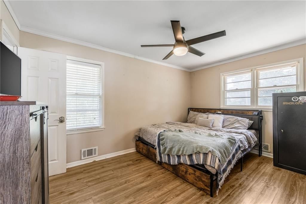 1835 S Claremont Avenue — photo 19
