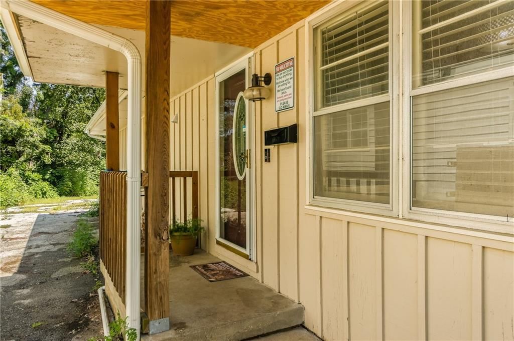1835 S Claremont Avenue — photo 7