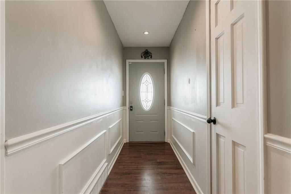 1835 S Claremont Avenue — photo 8