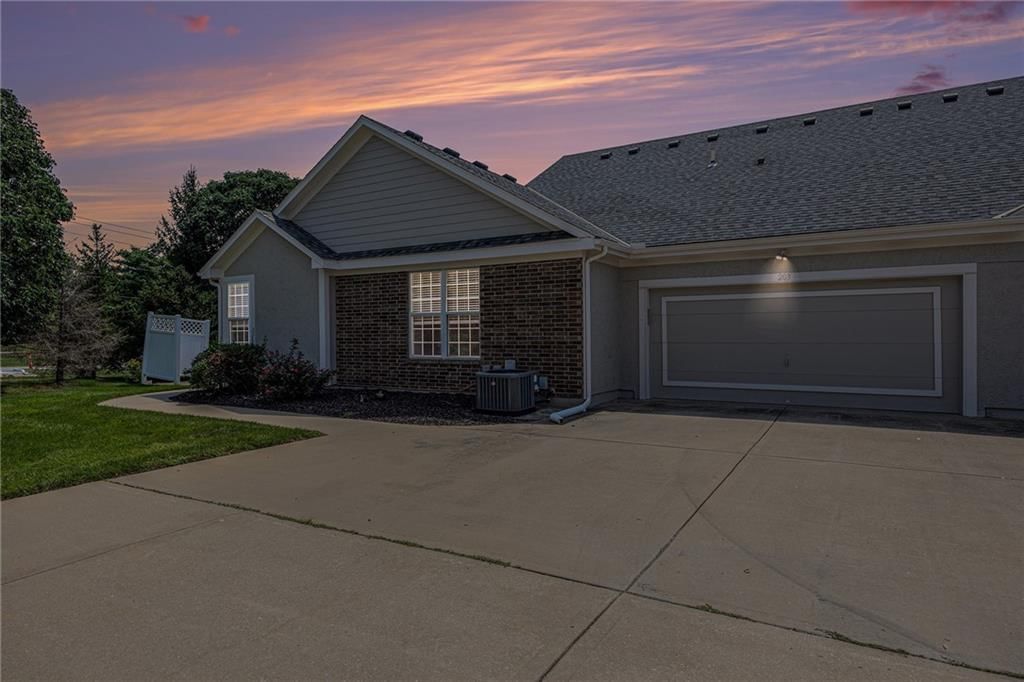 12001 S Tallgrass Drive — photo 3