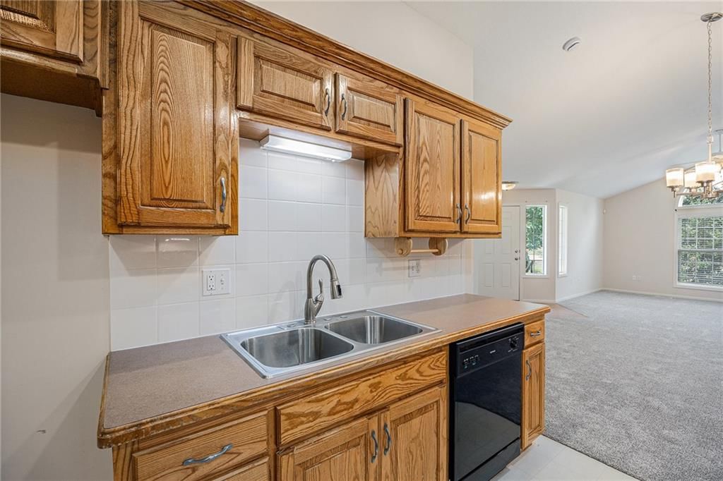 12001 S Tallgrass Drive — photo 8