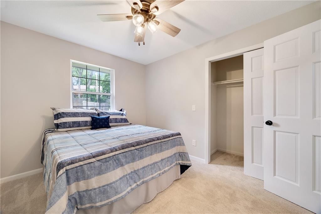 513 Forestglen Lane — photo 17