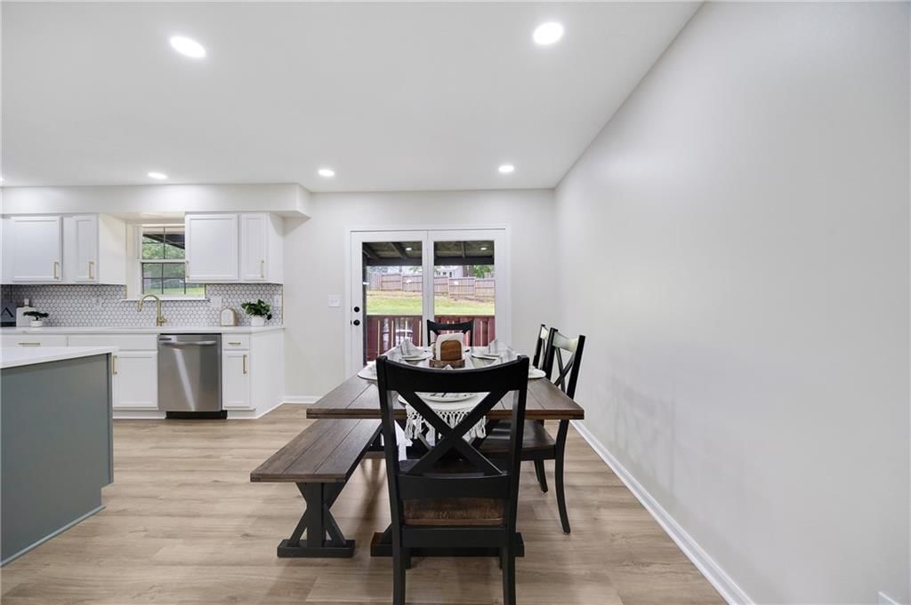 513 Forestglen Lane — photo 9