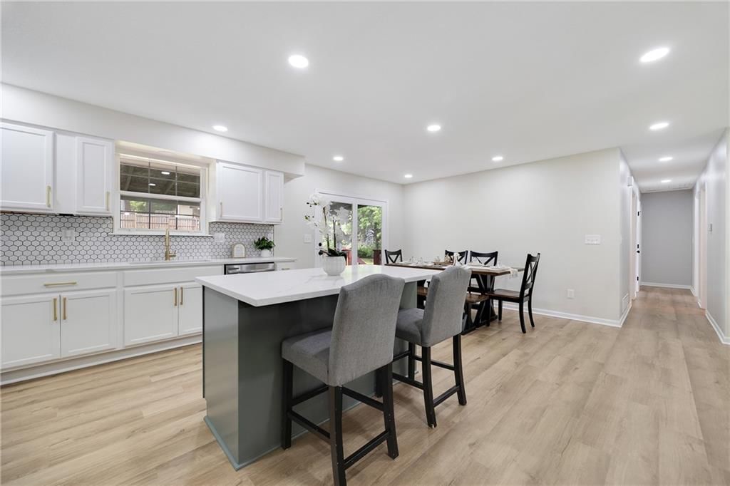 513 Forestglen Lane — photo 10