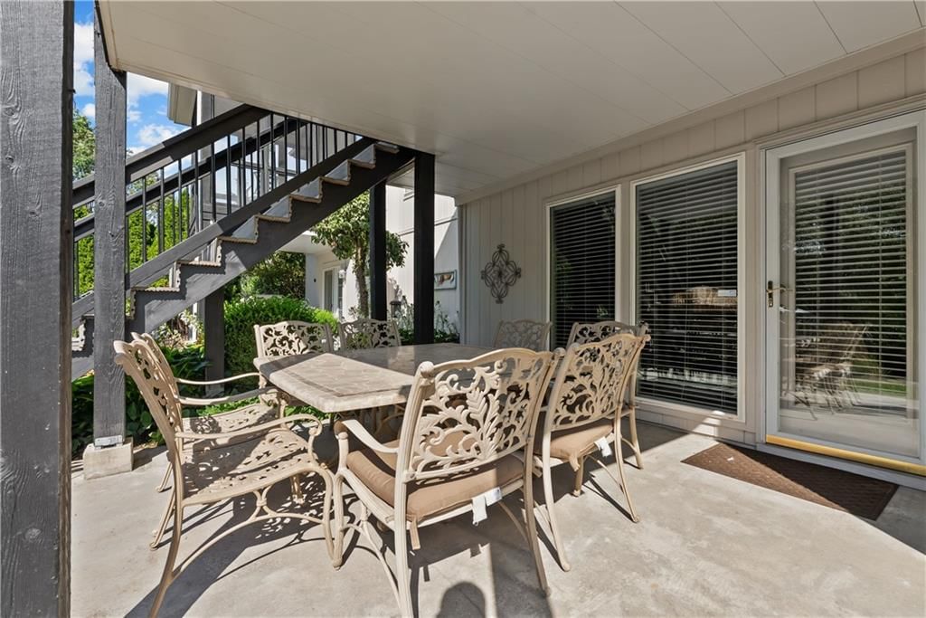 2303 NE Smokey Hill Drive — photo 47