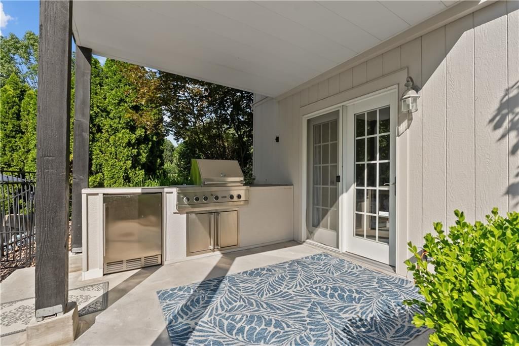 2303 NE Smokey Hill Drive — photo 48