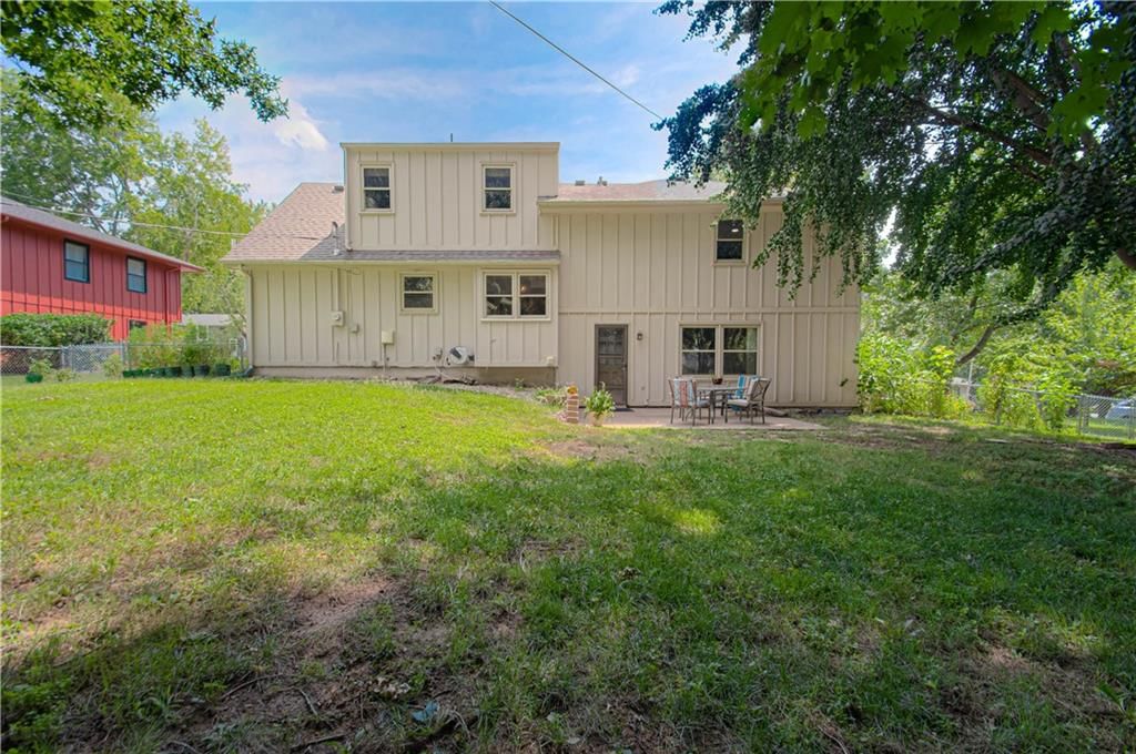 9016 W 48th Terrace — photo 33