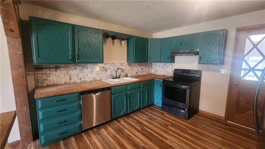 1715 E 8th Street — photo 12