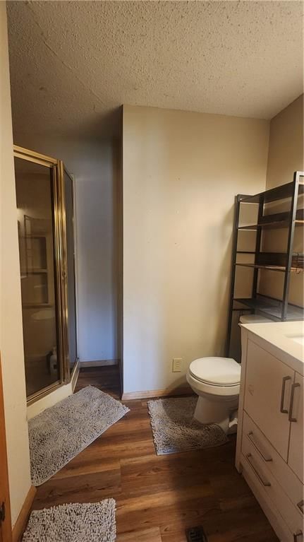 1715 E 8th Street — photo 16