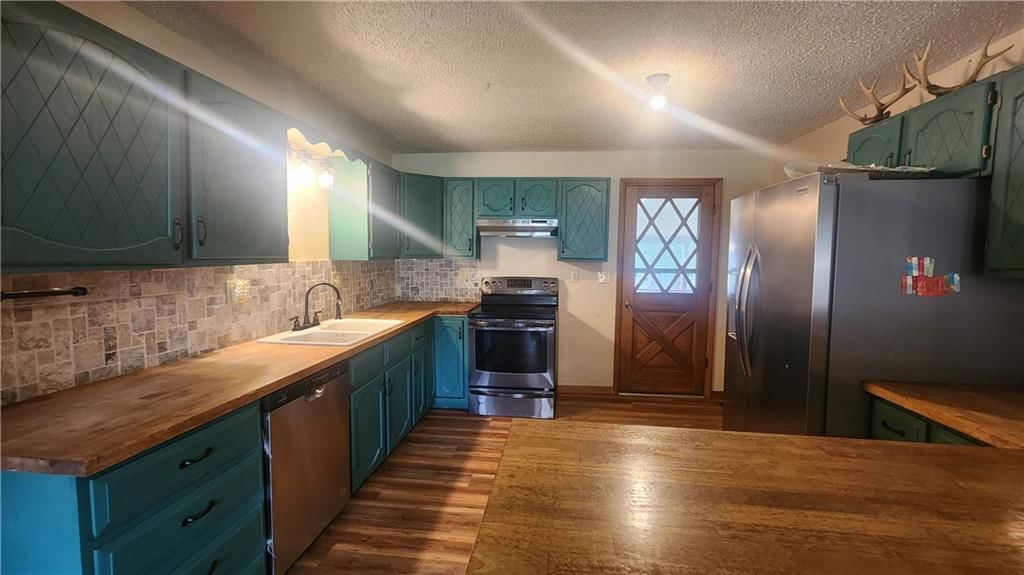 1715 E 8th Street — photo 8