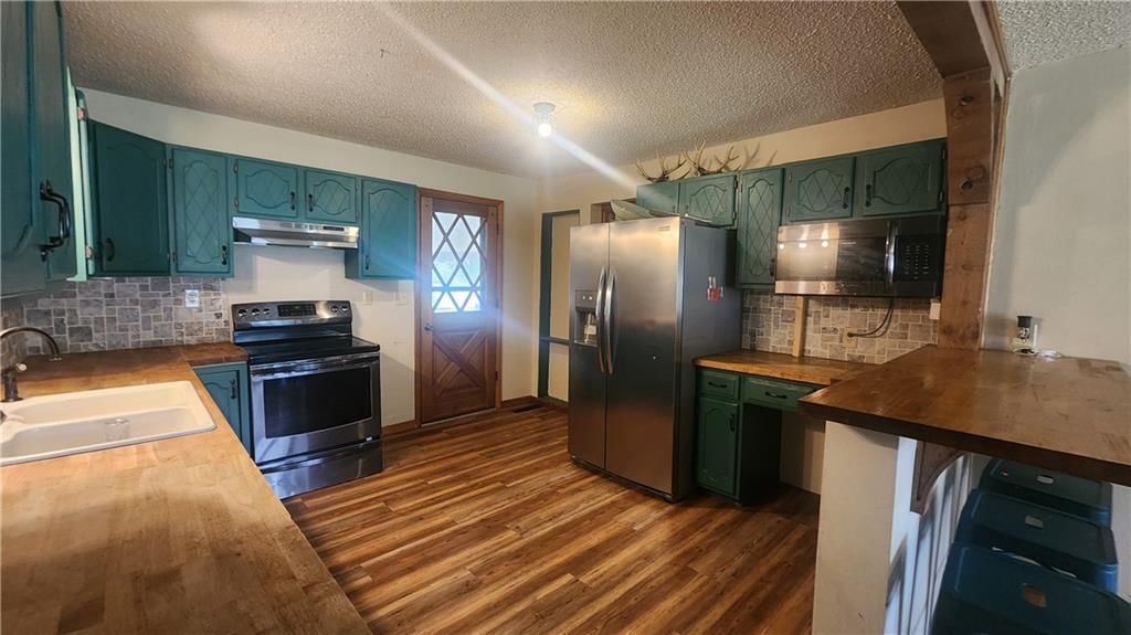 1715 E 8th Street — photo 9