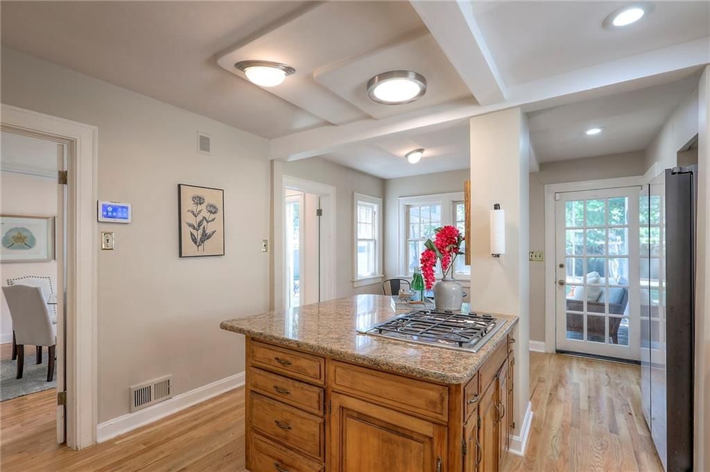 609 W 70th Street — photo 17