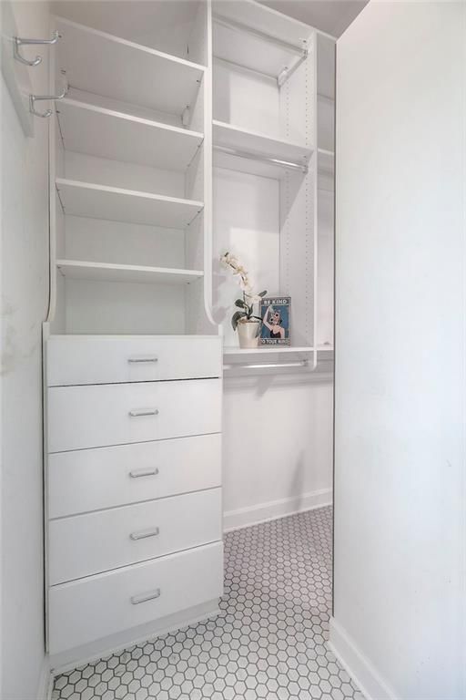 609 W 70th Street — photo 27