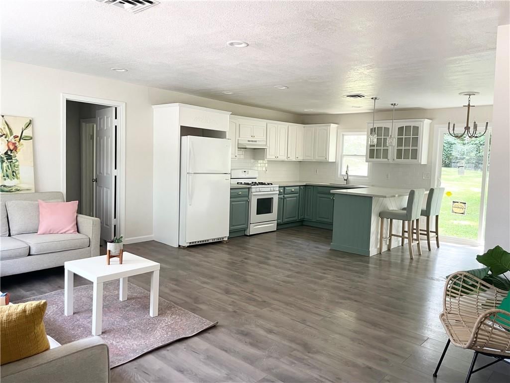 3415 Oakland Avenue — photo 4