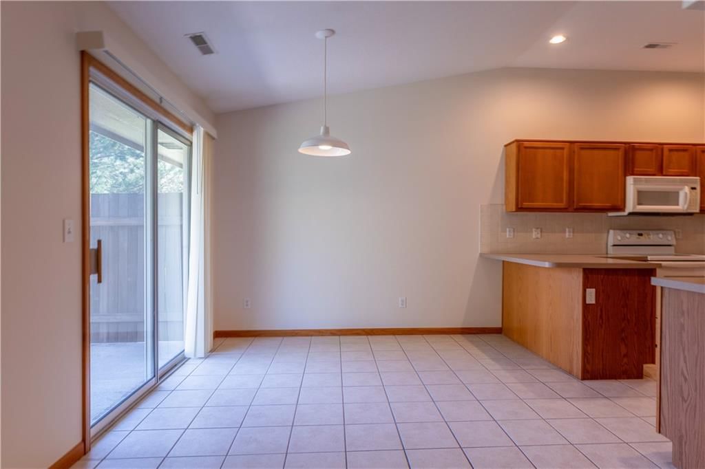 4008 Mistletoe Court — photo 6