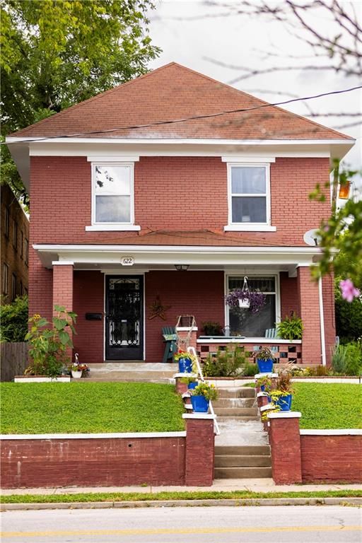 622 W Lexington Avenue — photo 2