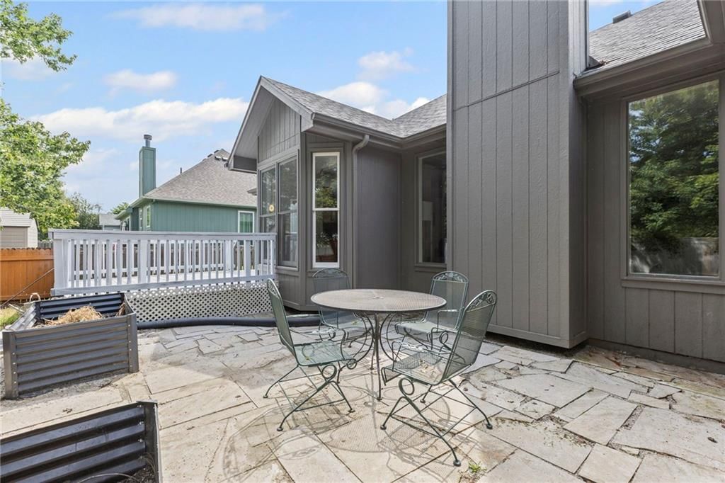 16 Holly Lane — photo 41