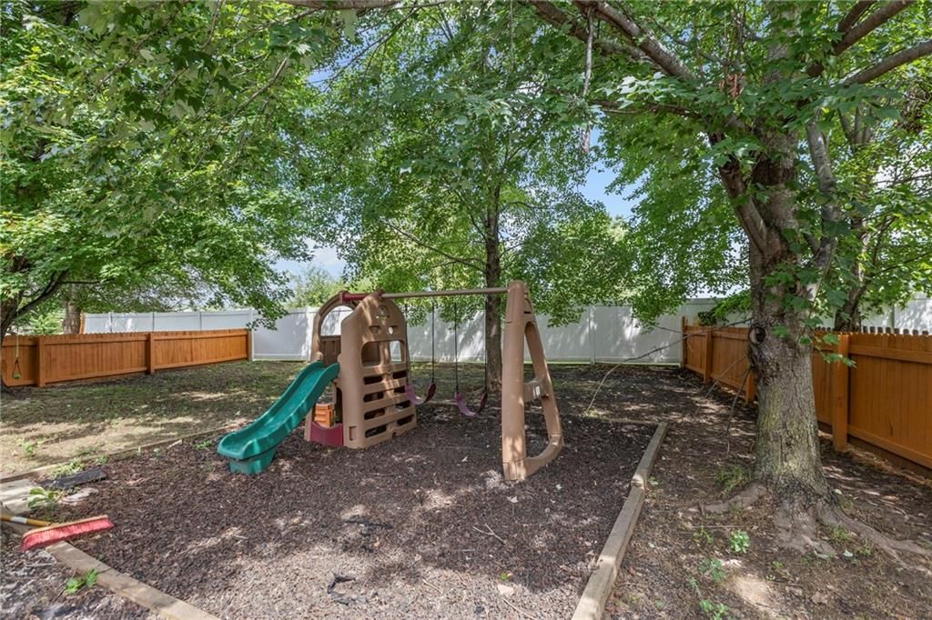 16 Holly Lane — photo 44