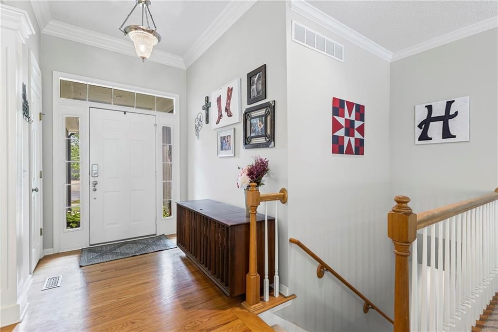 16 Holly Lane — photo 6