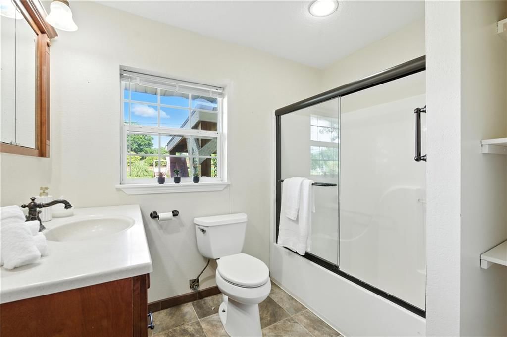 5530 N Flora Avenue — photo 8