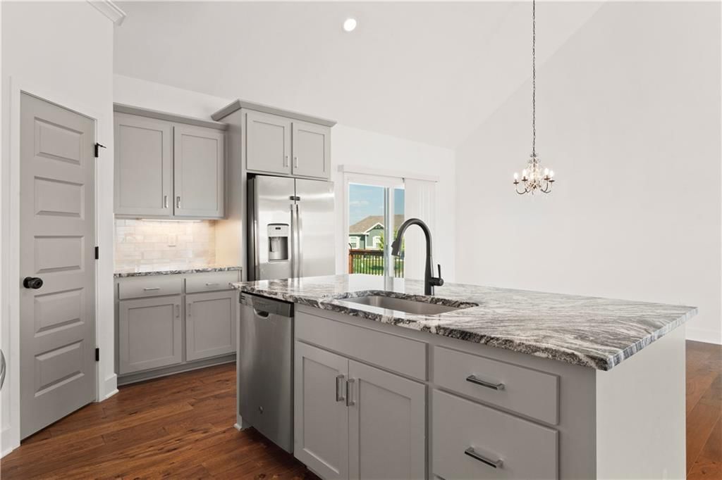 713 SE Juniper Drive — photo 15