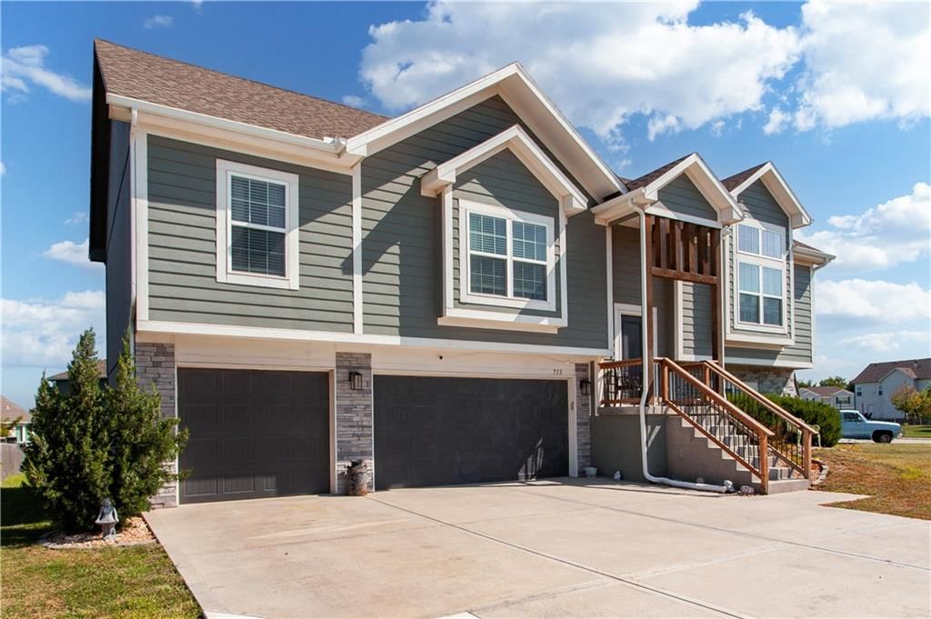 713 SE Juniper Drive — photo 3