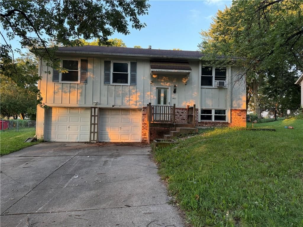 1400 N Holland Drive, Independence, MO