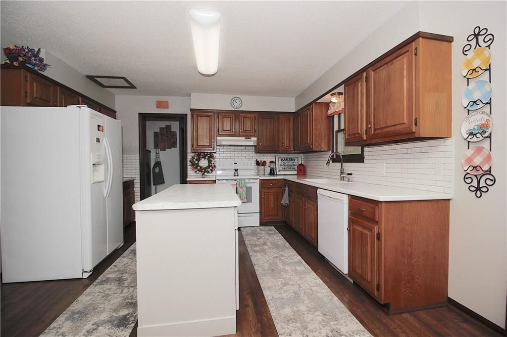 641 W 1st Avenue — photo 10