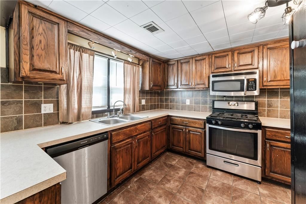 402 S Lorien Street — photo 14