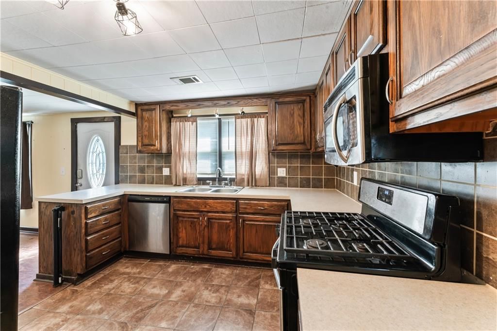 402 S Lorien Street — photo 15