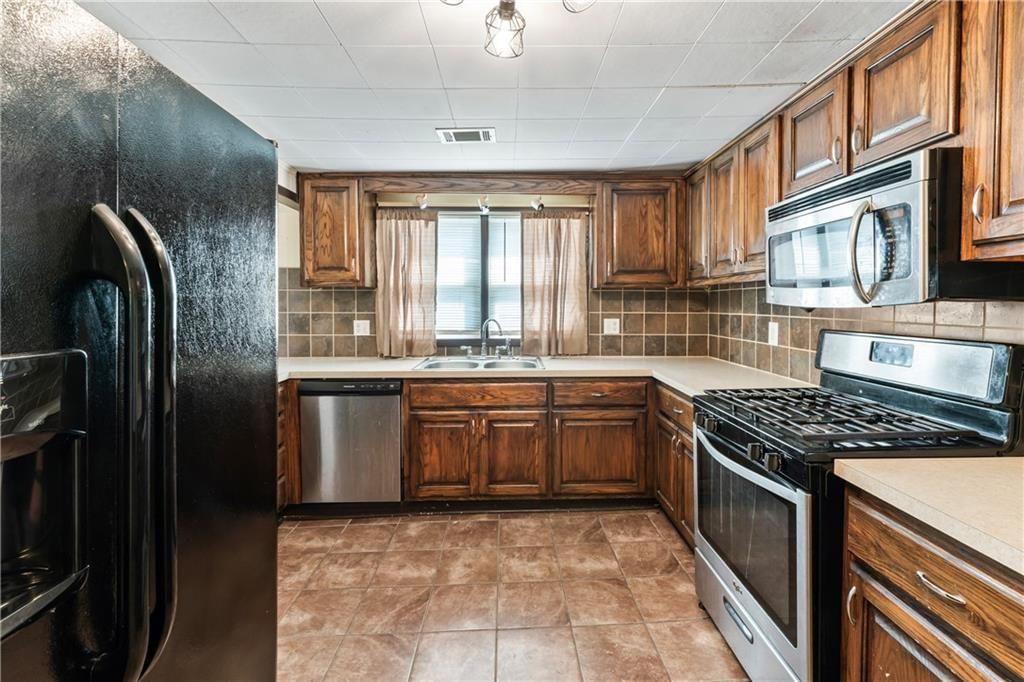 402 S Lorien Street — photo 18