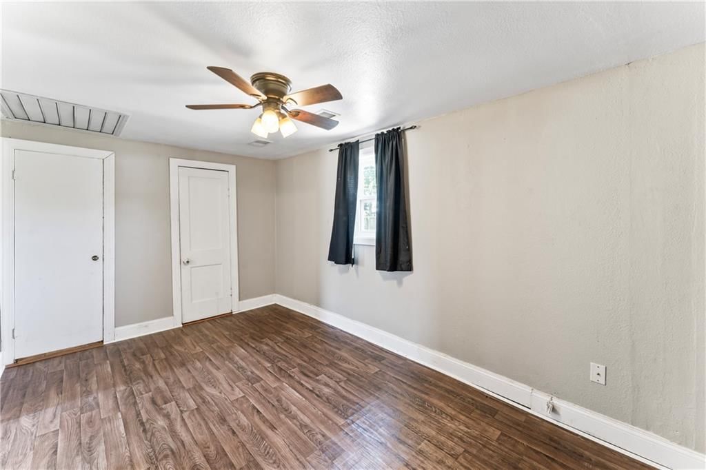 402 S Lorien Street — photo 24