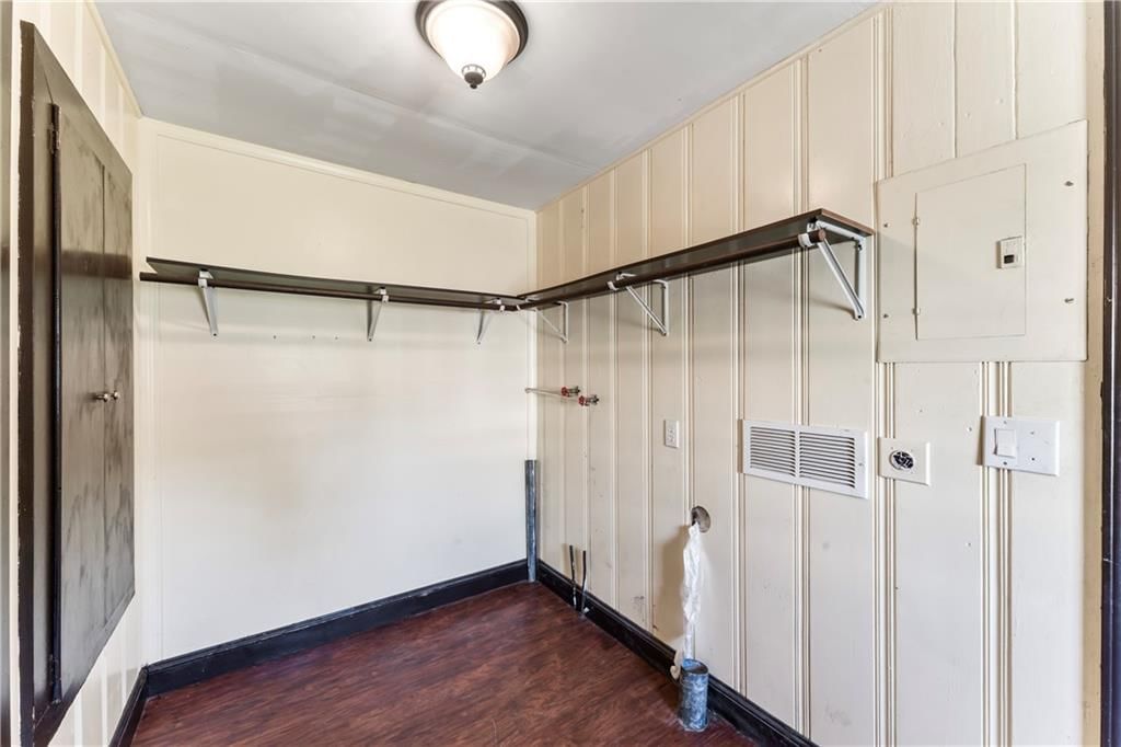 402 S Lorien Street — photo 29