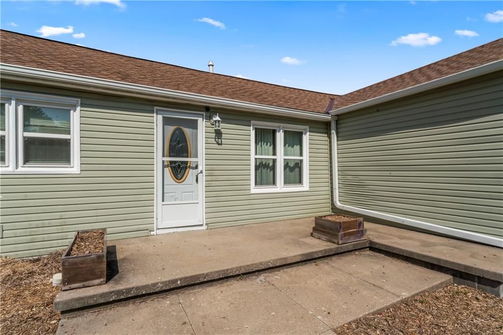 402 S Lorien Street — photo 4