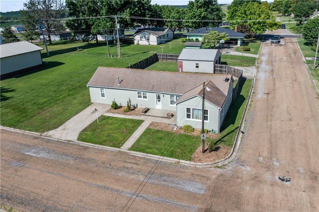 402 S Lorien Street — photo 32