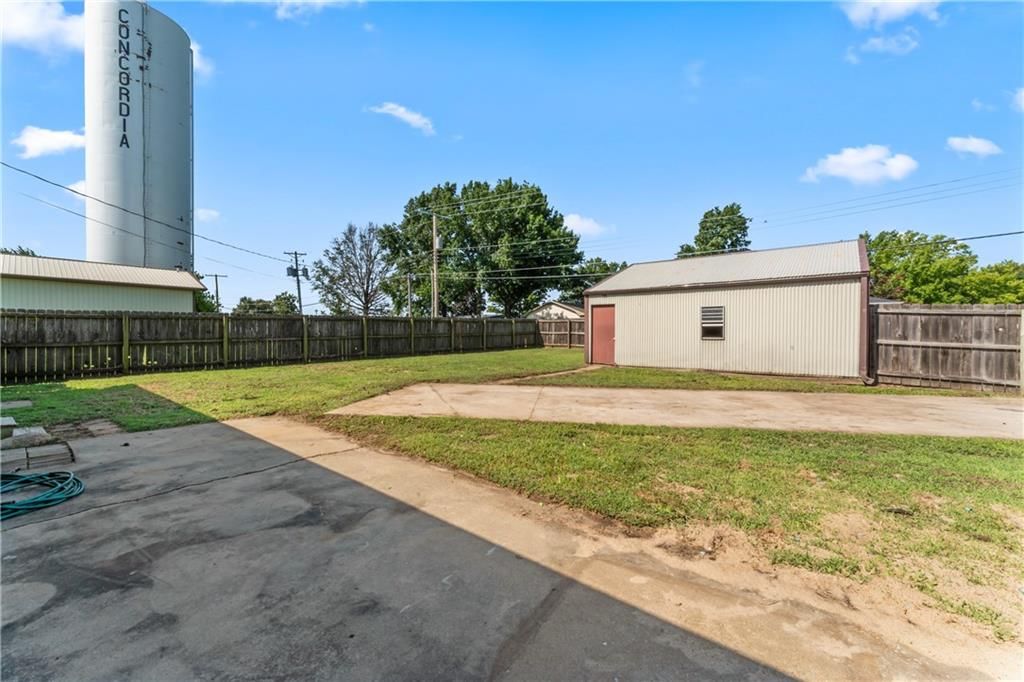 402 S Lorien Street — photo 45