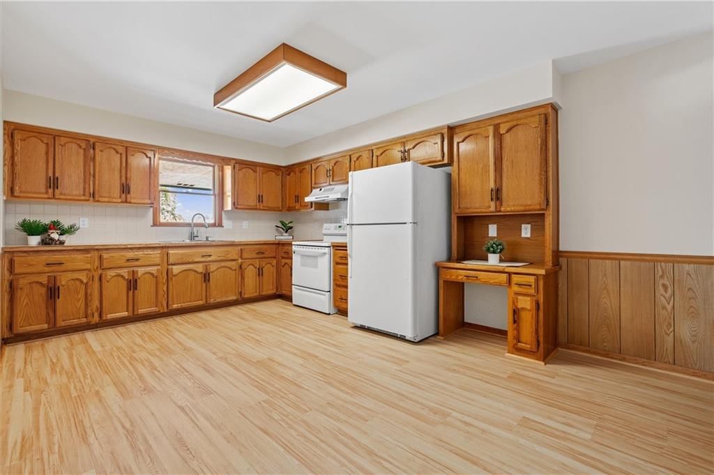 1701 Birch Street — photo 11