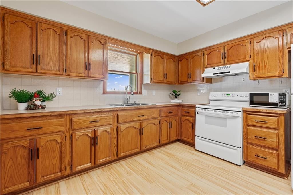 1701 Birch Street — photo 12