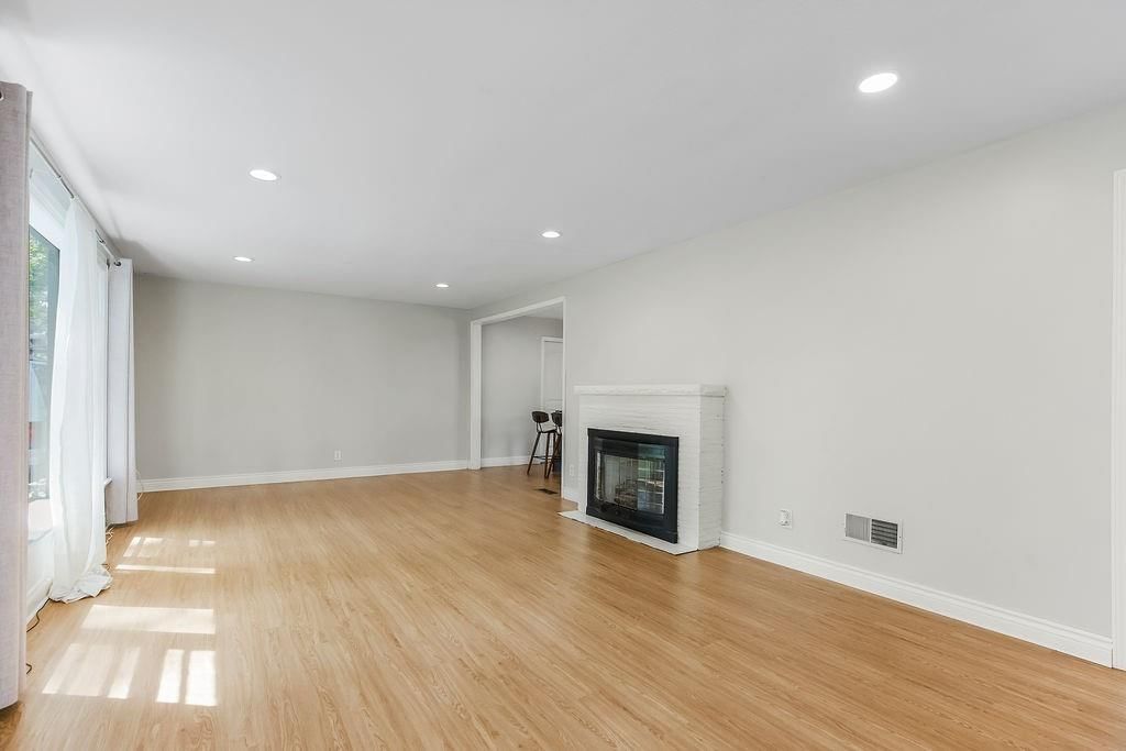 3132 Oakland Avenue — photo 4