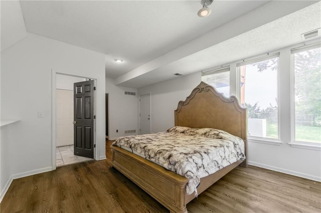 12317 Crystal Avenue — photo 28