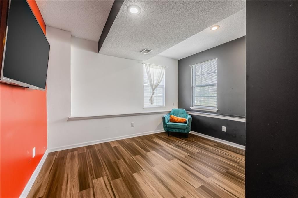 12317 Crystal Avenue — photo 30