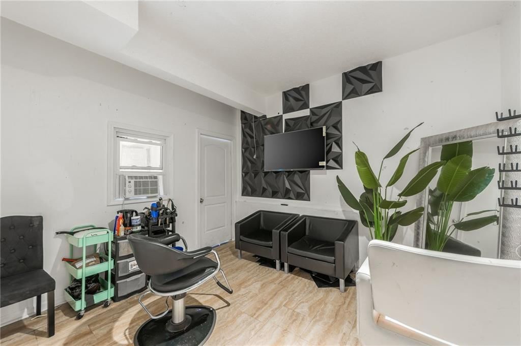 12317 Crystal Avenue — photo 33